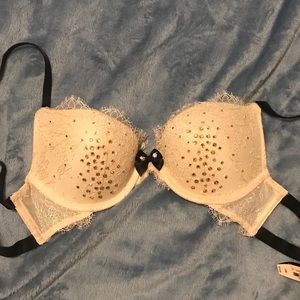 Never Worn Victoria Secret Push Up Bra